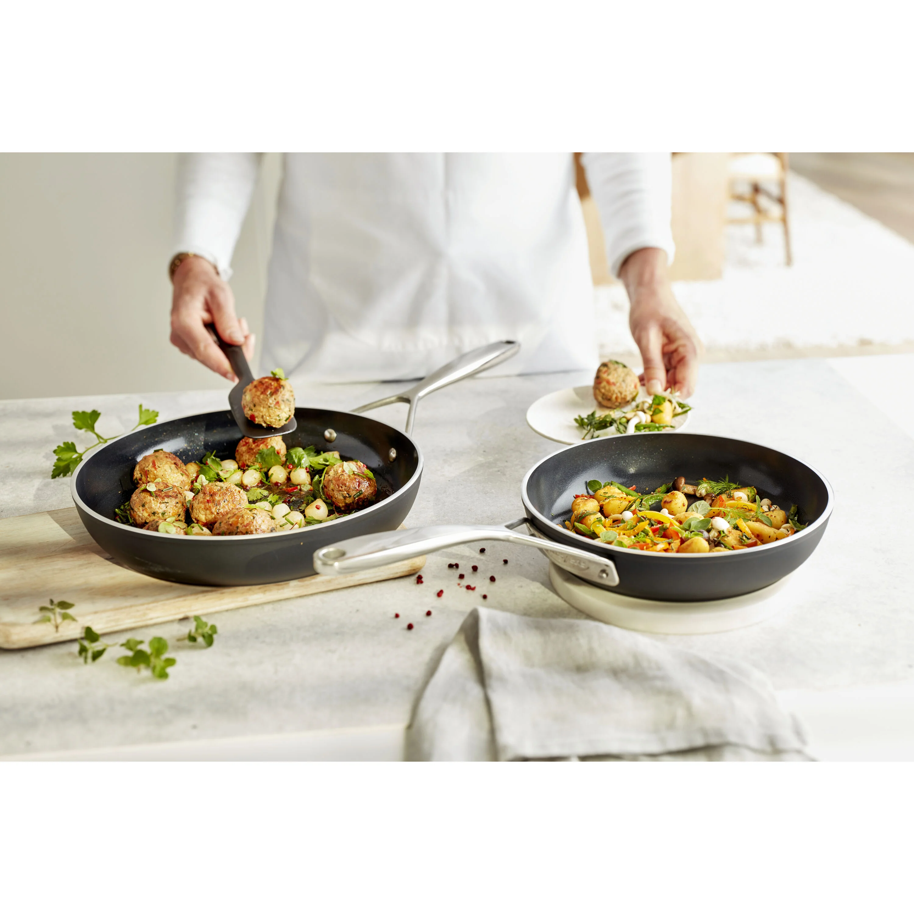 Alu Plus 3 Ceramic, Koekenpannenset Ceraforce, 2-delig, large 3