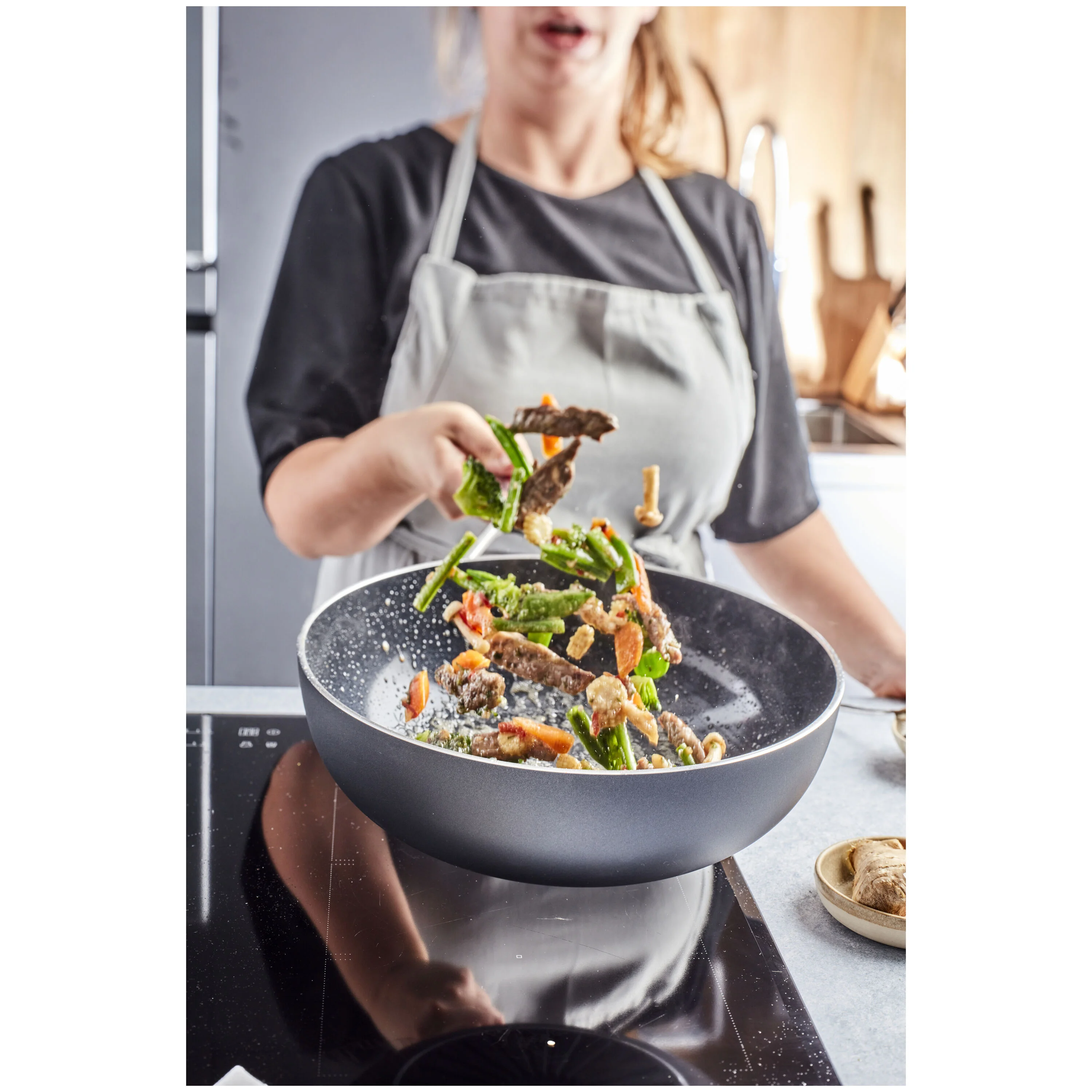 Alu Plus 3 Ceramic, Wok vlakke bodem Ceraforce 28 cm, large 6