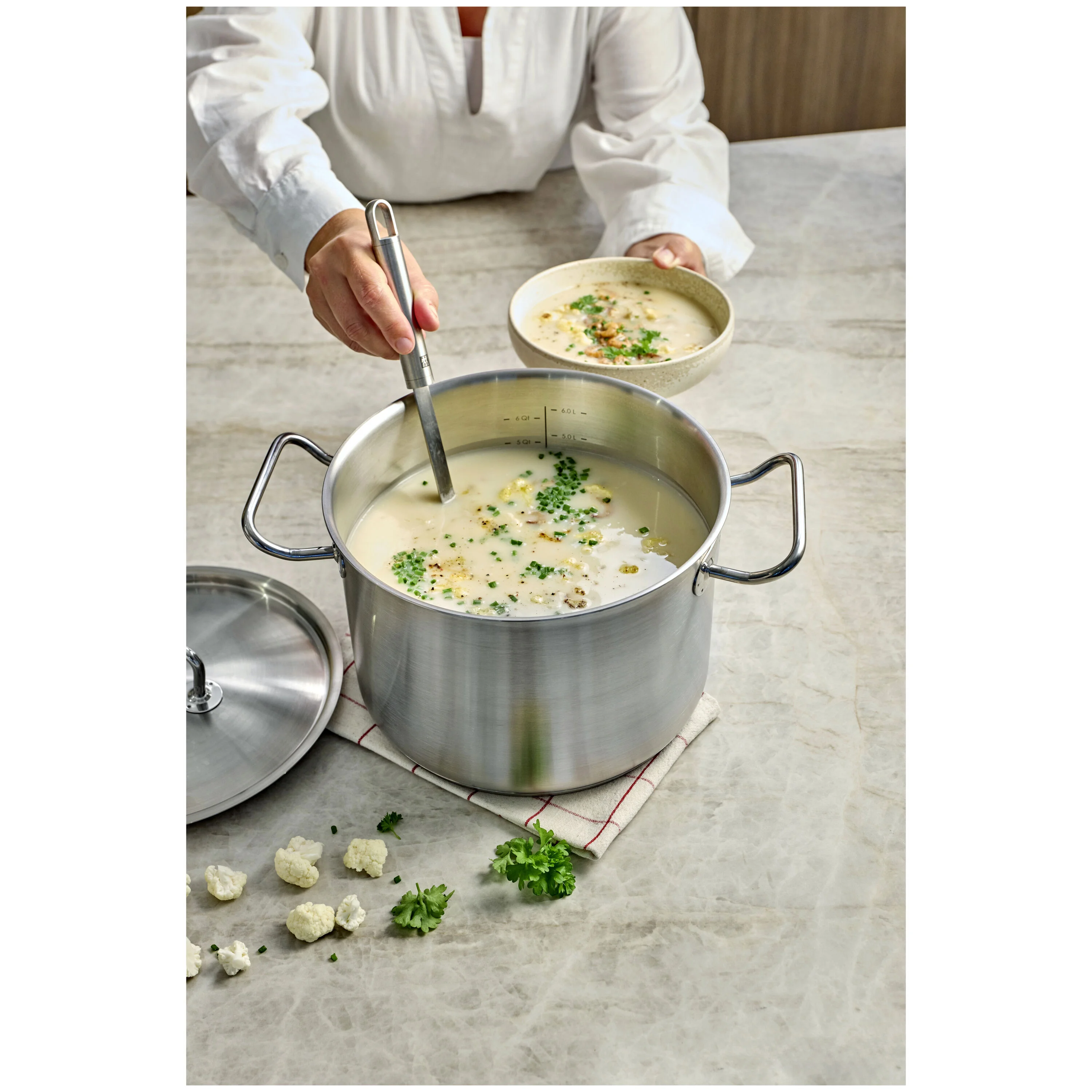Classic Pro 3, Soeppan met deksel 24 cm / 7,5 l, large 3