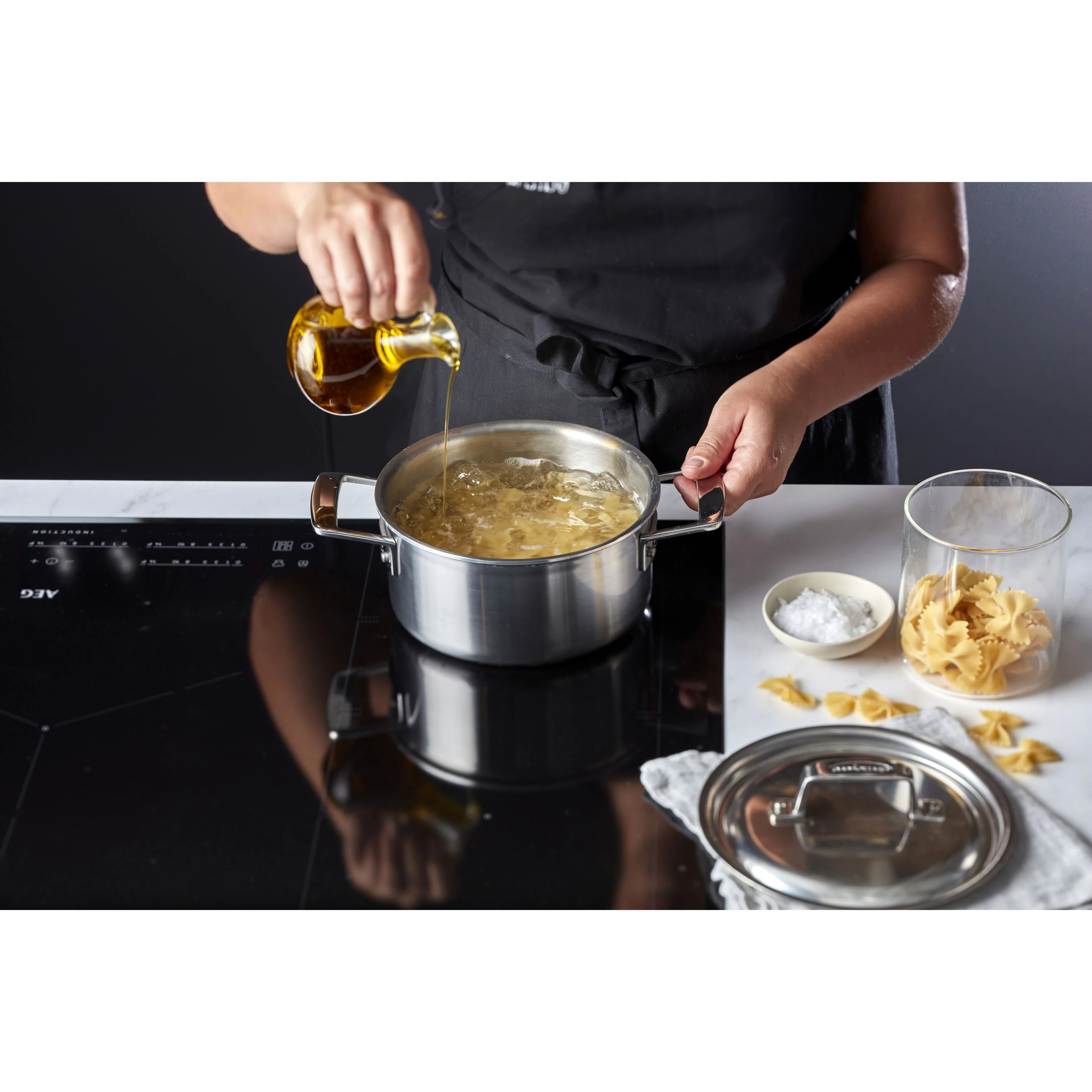 Essential 5, Kookpan 20 cm / 3 l, large 4